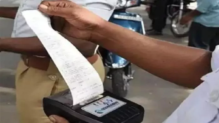 गाड़ी का चालान होने से मचा हड़कंप। जागरण (सांकेतिक तस्वीर)
