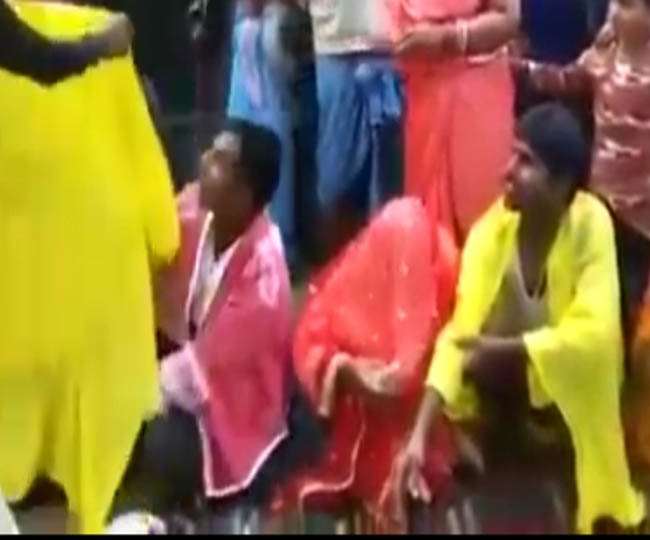 Video: कोरोना से कराह रहे बिहार में पकड़ुआ ब्याह, रोते दूल्हे से जबरन भरवाई दुल्हन की मांग