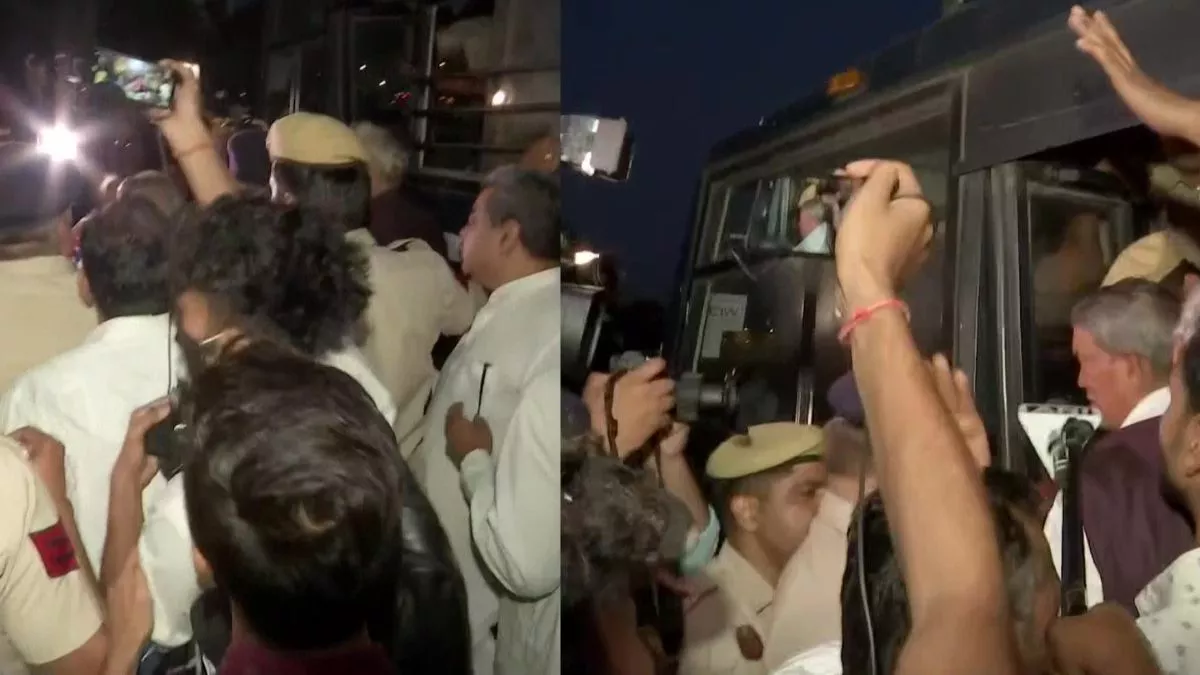हिरासत में लिए गए कांग्रेस कार्यकर्ता, राहुल की सांसदी जाने पर लाल किले पर मशाल मार्च में पहुंचे थे कांग्रेसी