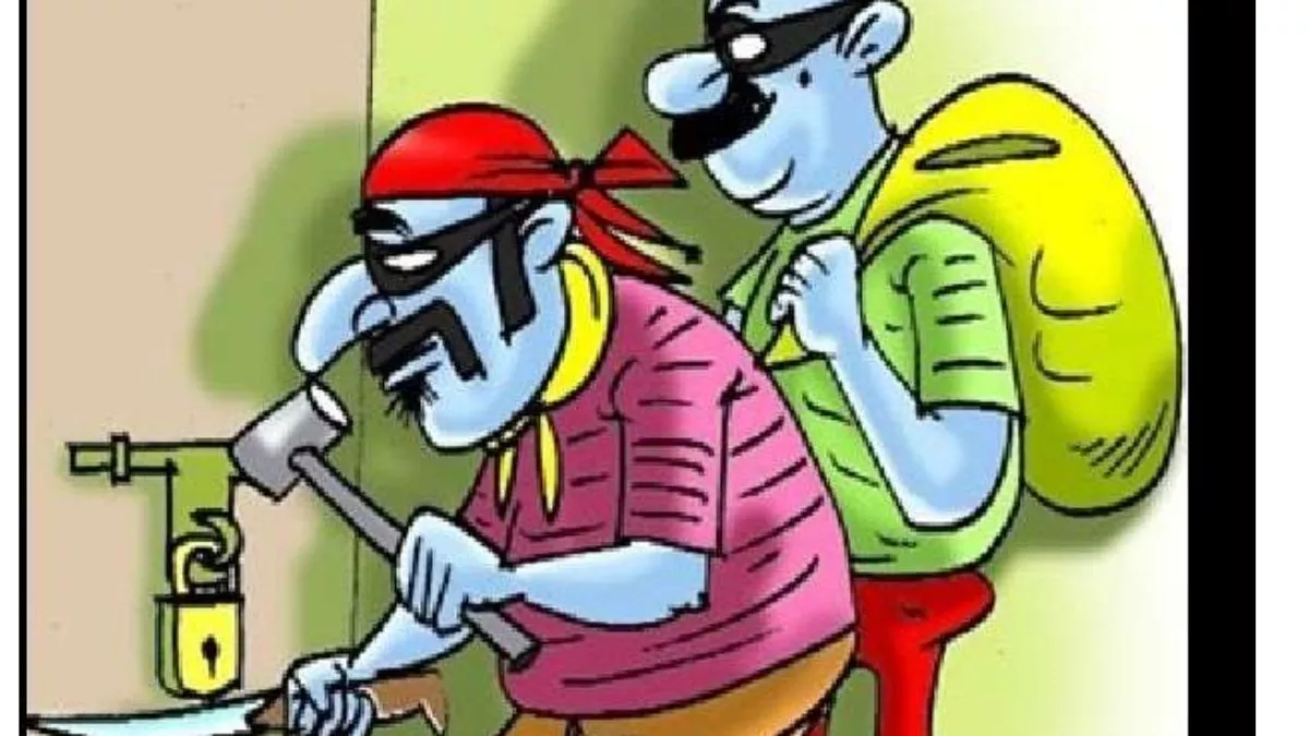 Shimla Crime: जाखू में दो घरों को चोरों ने बनाया निशाना, दिनदहाड़े घर में घुसकर बर्तन-सामान पर किया हाथ साफ