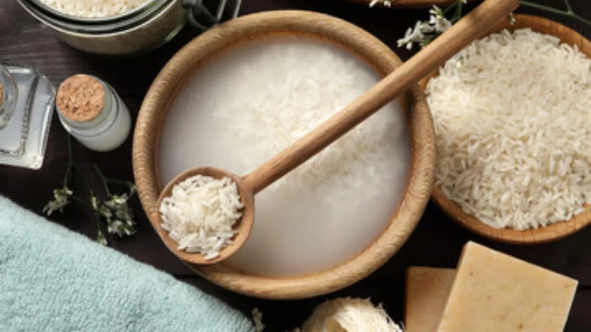 Rice Water: बालों की ग्रोथ के लिए करें चावल के पानी का इस्तेमाल, ऐसे करें इसे तैयार - Use rice water this way for hair growth and strength