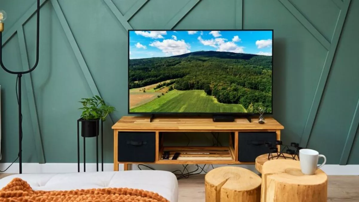 50% छूट पर Hisense Smart TV को अभी जल्दी करें बुक, अमेजन ऑफर्स में 75 इंच, 65 और 55 इंच साइज पर मिल रही फ्री डिलीवरी