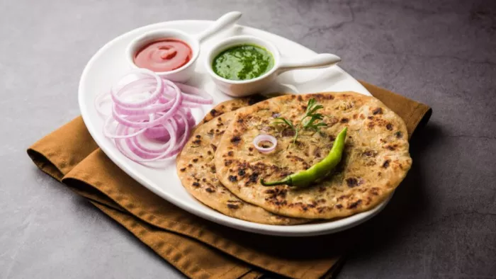 हेल्थ कॉन्शियस लोगों के लिए बेस्ट ऑप्शन है एग पराठा