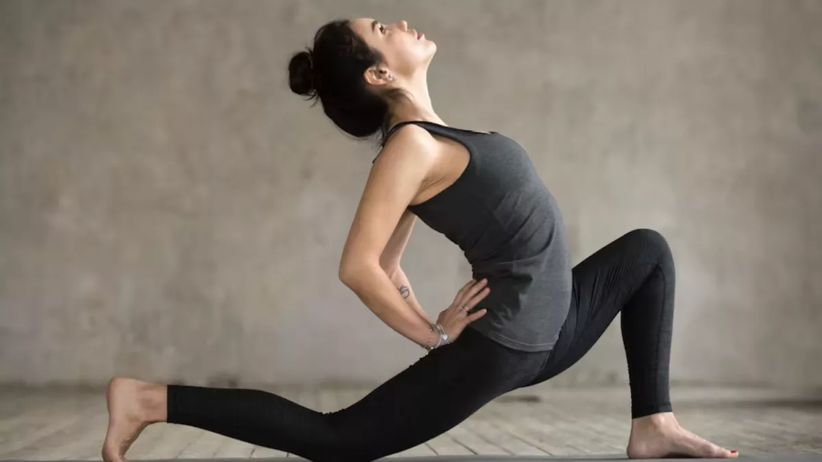Yogasan For Backache: कमर दर्द से आराम दिलाएंगे ये योगासन, लंबे समय से चला आ रहा दर्द भी हो जाएगा दूर!