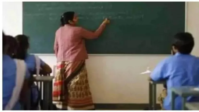 विभूतिपुर में निगरानी अन्वेषण ब्यूरो ने 7 शिक्षकों पर की कार्रवाई