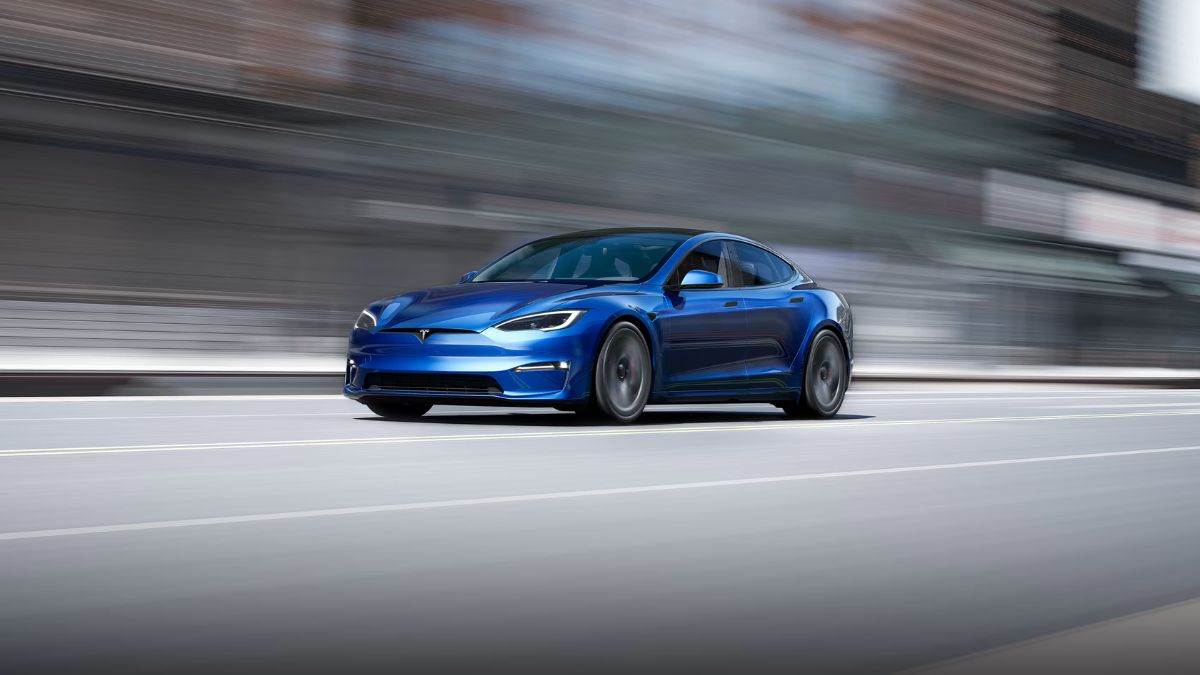 https://www.jagranimages.com/images/newimg/28032025/28_03_2025-tesla_model_s_23907168.jpg
