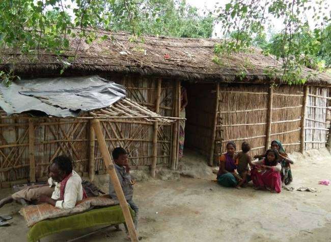 गाजीपुर में झोपड़ी में सो रहीं दादी-पोती जिंदा जलीं