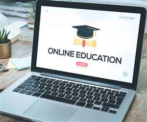 आनलाइन पढ़ाई में स्कूल जैसा एनवायरमेंट दे रहे शिक्षक।