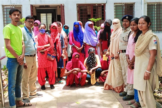 आरपीएफ टीम ने 14 नाबालिग लड़कियों को मानव तस्कर के चंगुल से बचाया