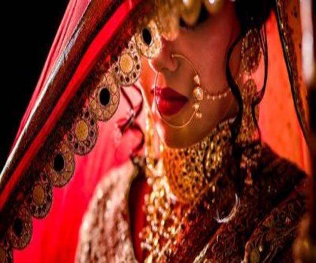 seeing the groom actions in the pavilion bride screamed refused to marry before applying vermilion in bihar buxar