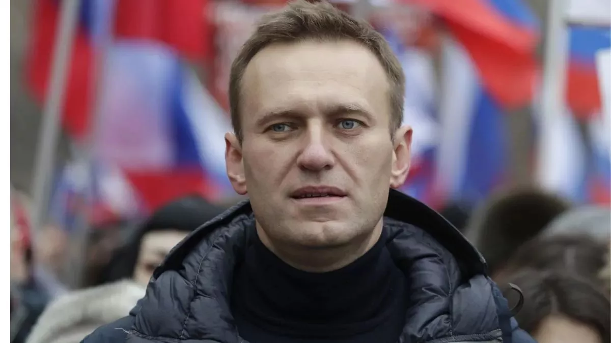 Alexei Navalny: नवलनी समूह के लिए काम करने वाले दो रूसी पत्रकार गिरफ्तार, दो से छह वर्ष तक हो सकती है जेल की सजा