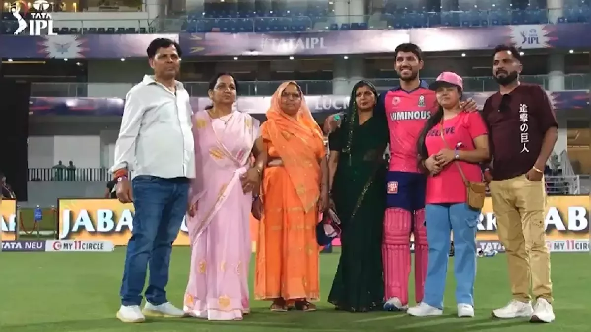 IPL 2024: Dhruv Jurel ने अपनी पहली IPL फिफ्टी का जश्‍न परिवार के साथ मनाया, वीडियो की जमकर हो रही तारीफ
