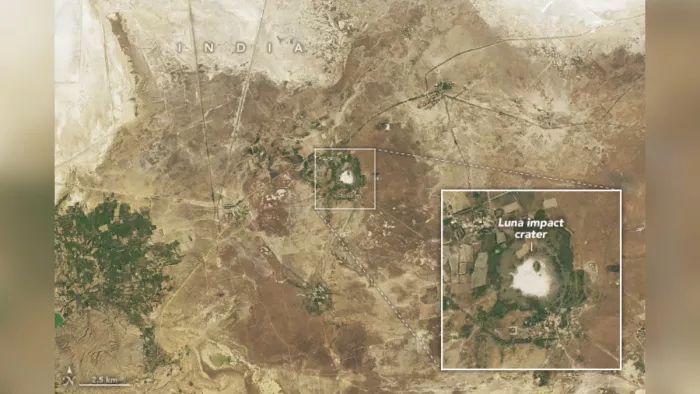 NASA ने शेयर की गुजरात के 'लूना क्रेटर' की अद्भुत तस्वीर। फोटोः @NASAEarth