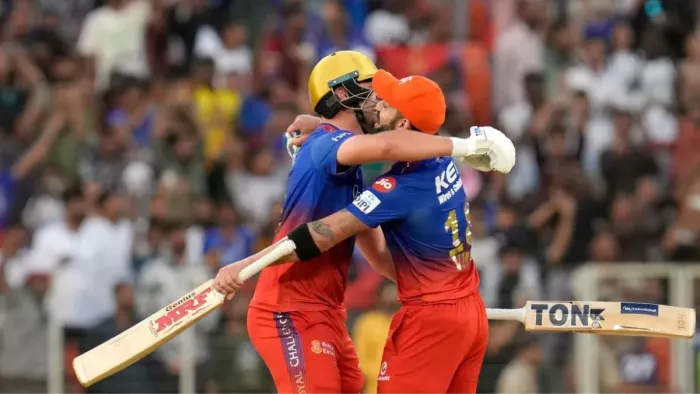 GT vs RCB: विल जैक्स और कोहली ने लगाई रिकॉर्ड्स की झड़ी।