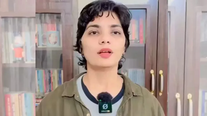 लोक गायिका नेहा सिंह राठौर के खिलाफ देशद्रोह का मुकदमा दर्ज (वीडियो ग्रैब)