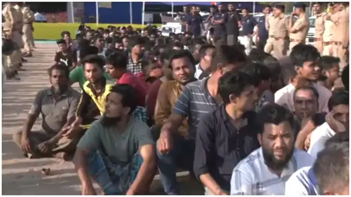 गुजरात में पाकिस्तानी और बांग्लादेशियों के विरुद्ध कार्रवाई तेज, शहरों गावों से खदेड़ा जा रहा