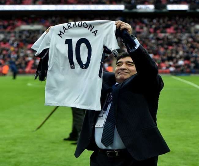 https://www.jagranimages.com/images/newimg/28052021/28_05_2021-diego_maradona_tw_21684627.jpg