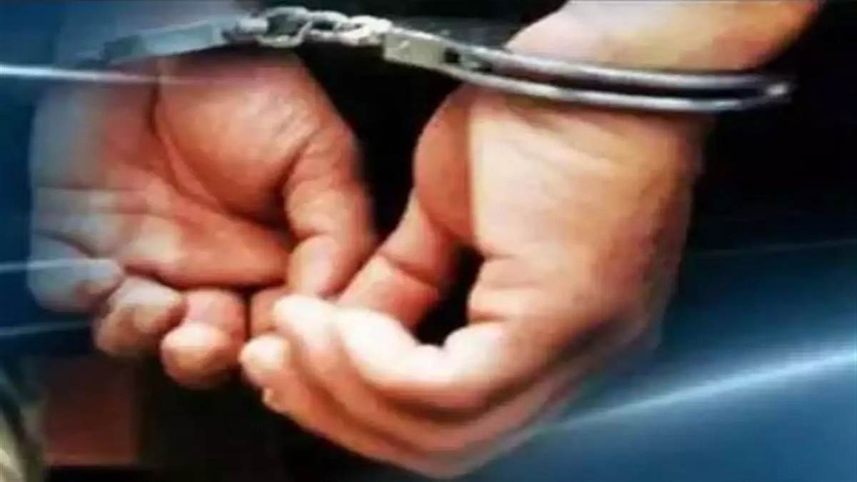 karnataka dalit hindu man killed over relationship with muslim girl 2 arrested