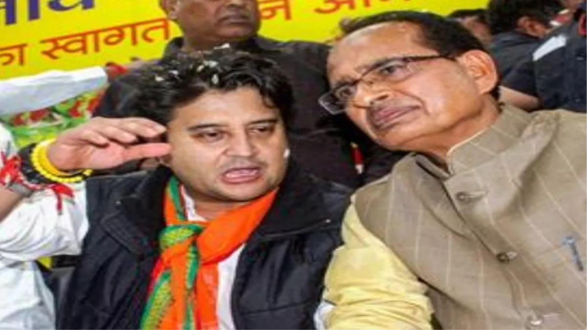 Madhya Pradesh Politics: सिंधिया के साथ संतुलन बनाने के लिए BJP ने बढ़ाया पवैया का कद, ग्वालियर चंबल की सियासत साधने की कवायद