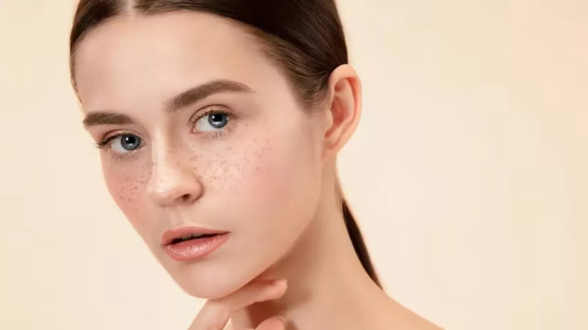 Skin Care Tips: त्वचा की चमक छीन लेती हैं आपकी ये 5 खराब आदतें, आज ही करें बदलाव