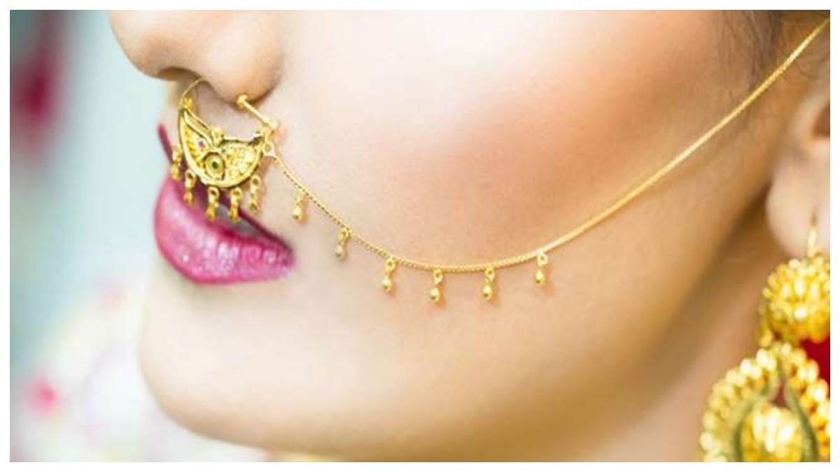 Simple and Traditional Nose Rings for Indian Women - The Caratlane