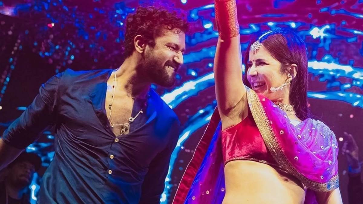 https://www.jagranimages.com/images/newimg/28052023/28_05_2023-vicky_kaushal_dance_23425480.jpg