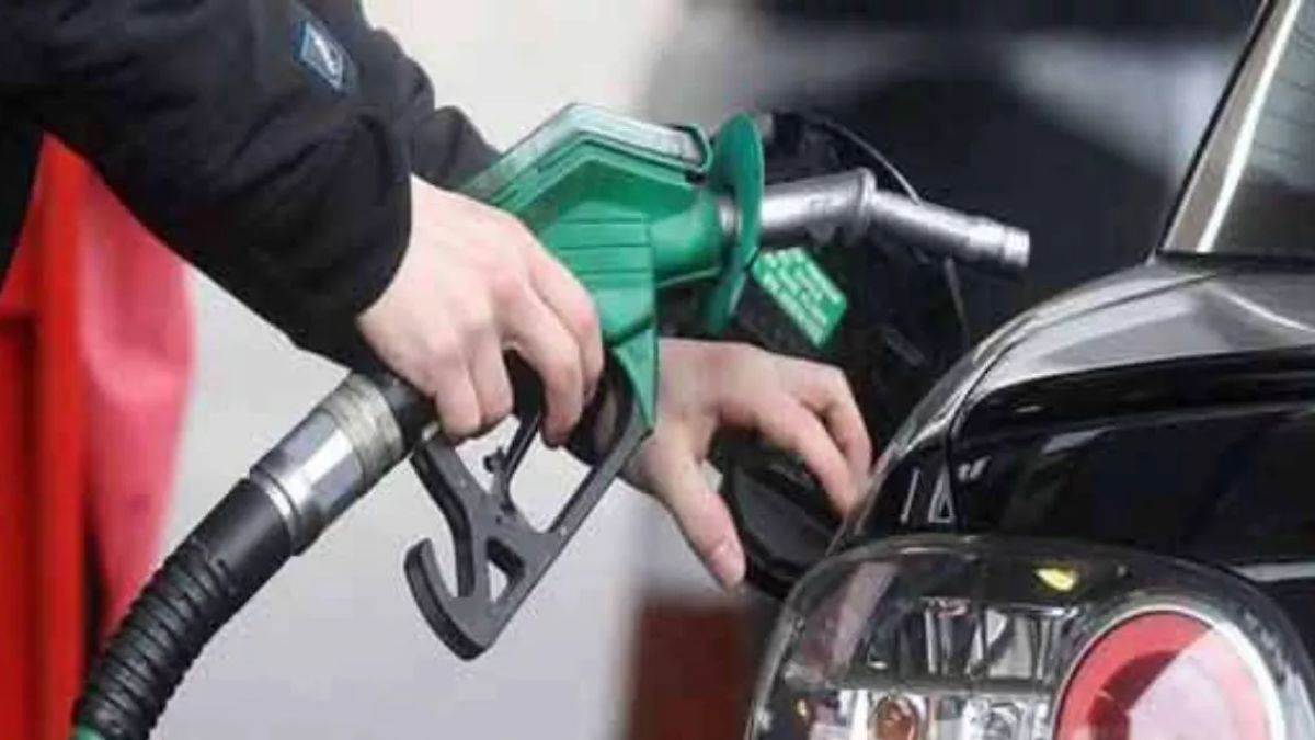 https://www.jagranimages.com/images/newimg/28052023/28_05_2023-wrong_fuel_23425562.jpg