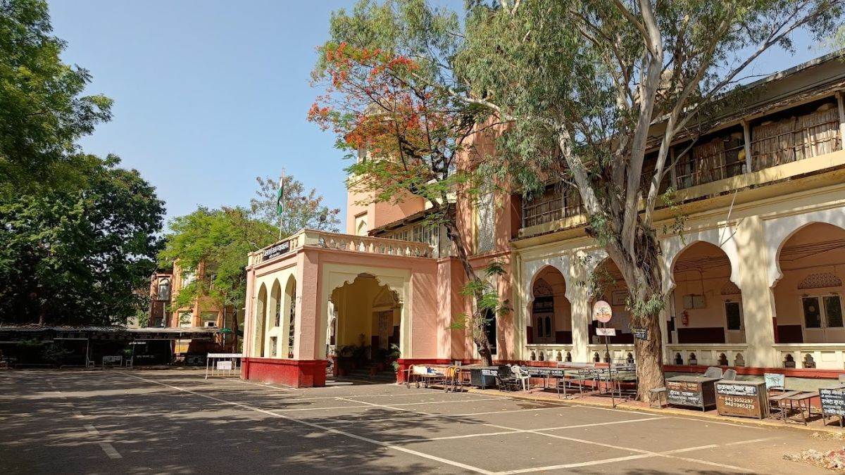 indore as soon as the petition was rejected in indore district court the accused threw a garland of shoes at the judge