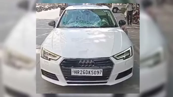 Noida News: ऑडी हिट एंड रन मामले में पुलिस को मिली बड़ी सफलता, CCTV फुटेज  से आरोपी की हुई पहचान; कार बरामद - Police gets big success in Noida Audi hit  and