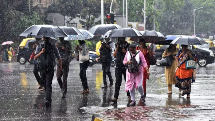 चक्रवात रेमल से सुहाना हुआ मौसम, गर्मी से राहत
