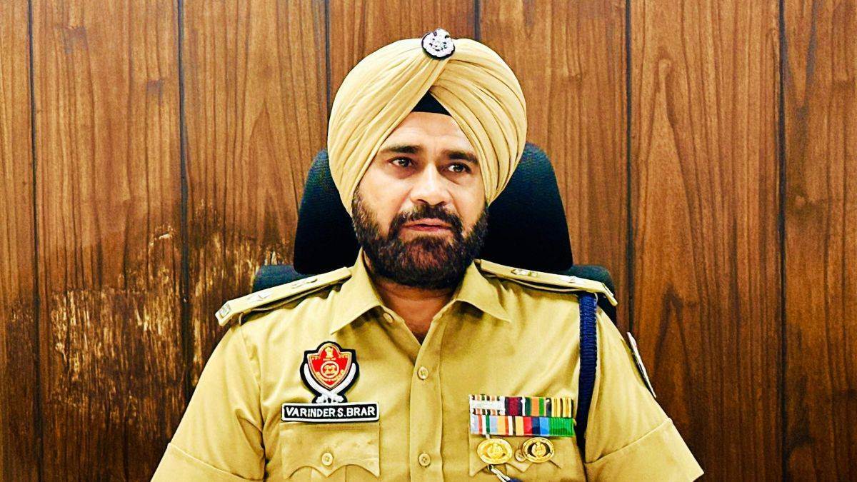 vigilance becomes active fazilka ssp varinder singh brar suspended for not taking proper action against corrupt people