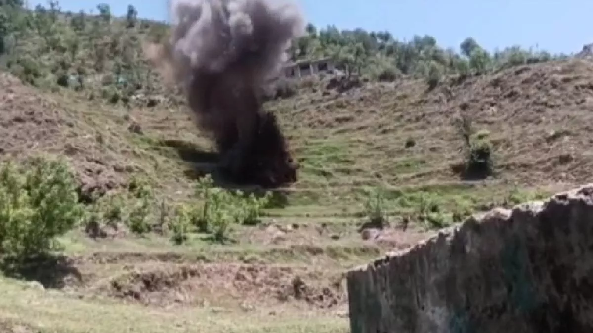 J&K News: पुंछ में LoC के पास मिला पाकिस्तानी मोर्टार शेल, बम निरोधक दस्ते ने किया निष्क्रिय