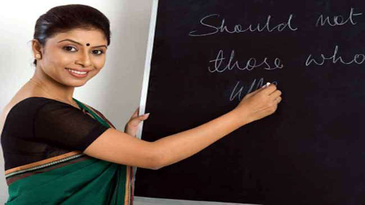 https://www.jagranimages.com/images/newimg/28052025/28_05_2025-teacher_2_23949540.jpg