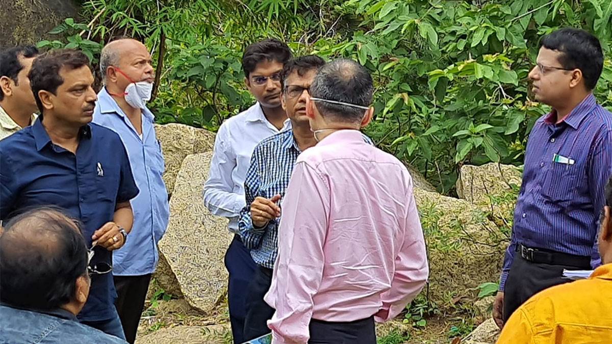 https://www.jagranimages.com/images/newimg/28062022/28_06_2022-deoghar_ropeway_accident_22843670.jpg