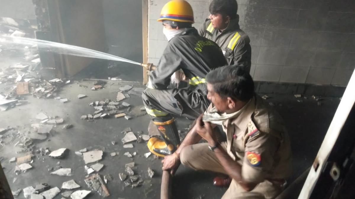 fire in sambhal district hospital fire in closed ward on third floor causes stampede