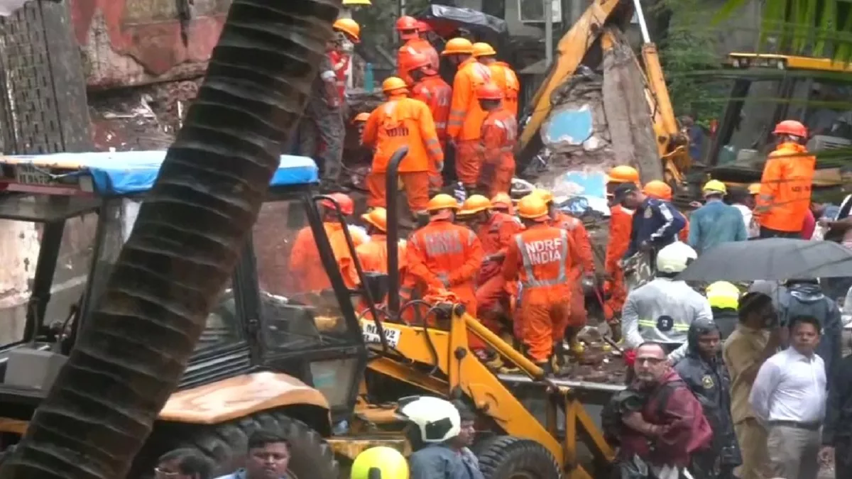 Mumbai Building Collapse: मुंबई चार मंजिला इमारत गिरने से 10 लोगों की मौत, राहत-बचाव कार्य समाप्त; मृतकों के परिजनों को 5 लाख का मुआवजा