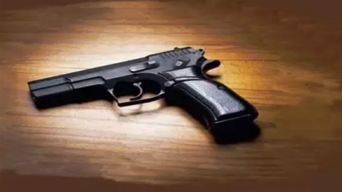 revolver missing from the warehouse of the police station in baghpat