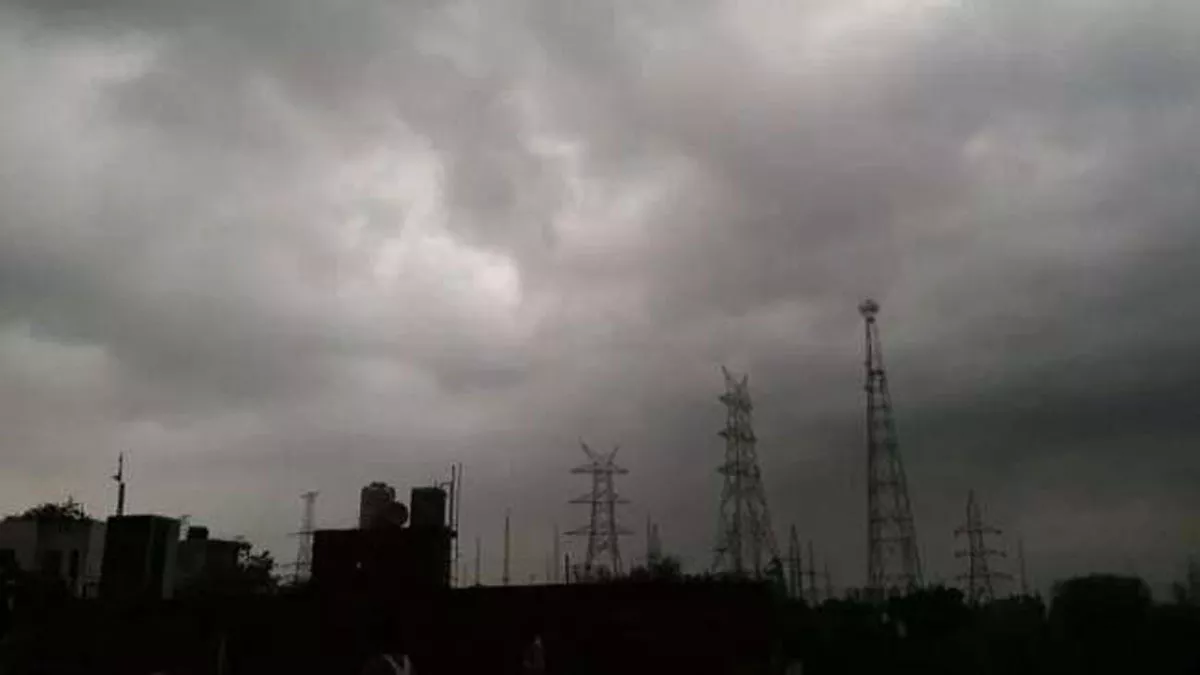 Uttarakhand Weather : मौसम के तेवर तल्ख, मंगलवार और बुधवार को भारी बारिश का आरेंज अलर्ट, भूस्खलन की चेतावनी भी