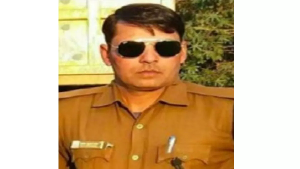 Accident in Dehradun : दुर्घटना में पुलिसकर्मी की मौत, परिवार को 50 लाख का चेक सौंपा