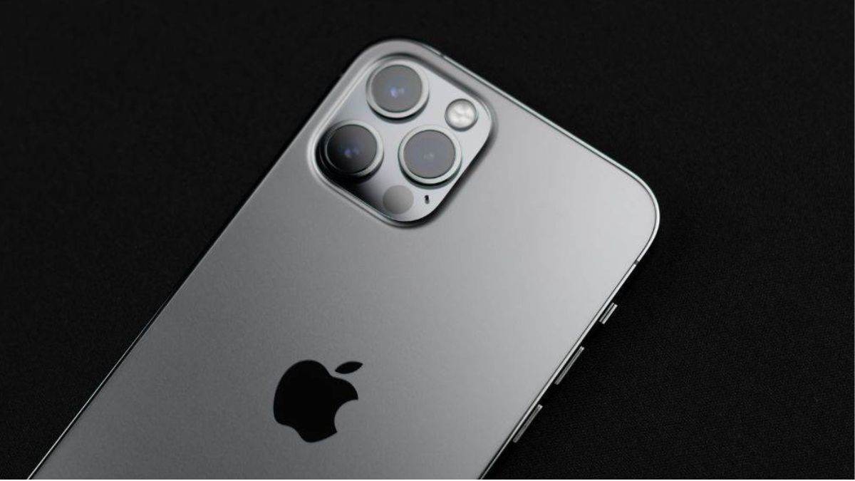 iphone 16 may come with a big surprise from apple for those worried about battery life