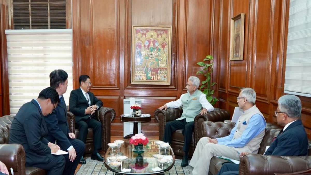 https://www.jagranimages.com/images/newimg/28062024/28_06_2024-jaishankar_with_myanmar_u_than_shwe_23748632.jpg