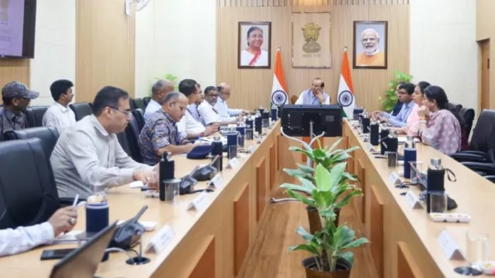 राजधानी दिल्ली में जलजमाव की स्थिति उत्पन्न होने के बाद LG सक्सेना ने बुलाई आपात बैठक। (फाइल फोटो)