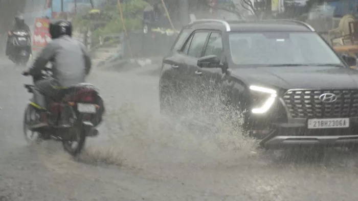 Monsoon Rain in Uttarakhand: पहाड़ से मैदान तक वर्षा के आसार