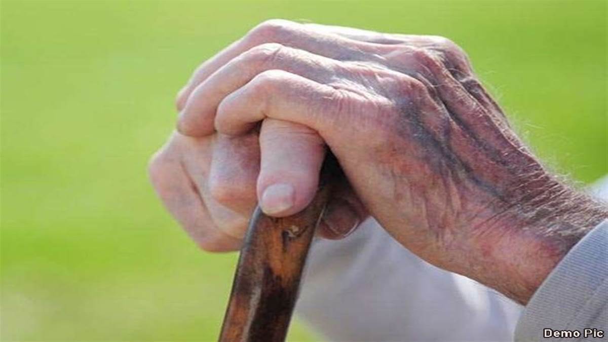 old man not getting vridha pension yojana scheme