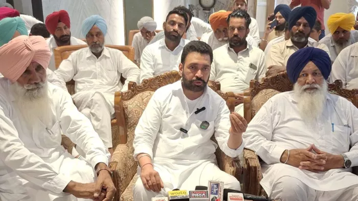 शिरोमणि अकाली दल का हो सकता है नया गठन