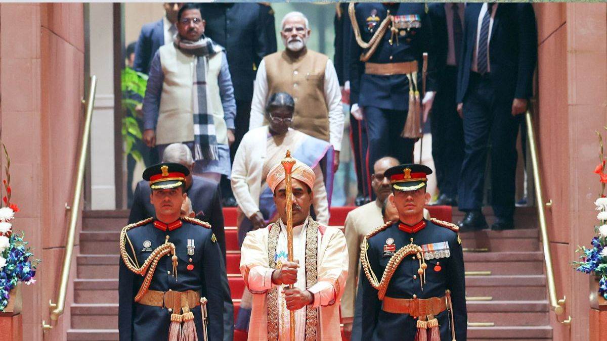 https://www.jagranimages.com/images/newimg/28062024/28_06_2024-sengol_news_1_23747956.jpg