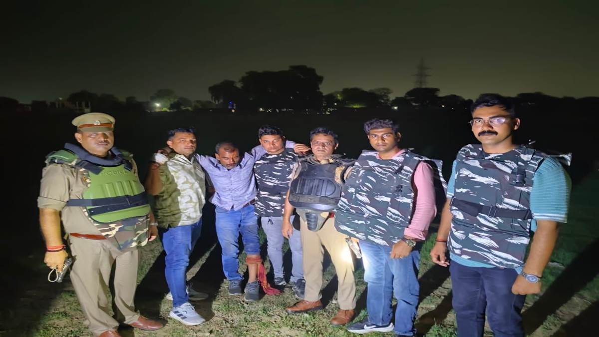 chain snatcher injured in police encounter accomplice arrested in varanasi news