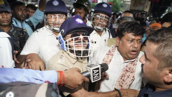 लॉ कॉलेज में छात्रा के साथ गैंगरेप के बाद सूबे की सियासत भी उबाल पर है (फोटो: @BJP4Bengal)