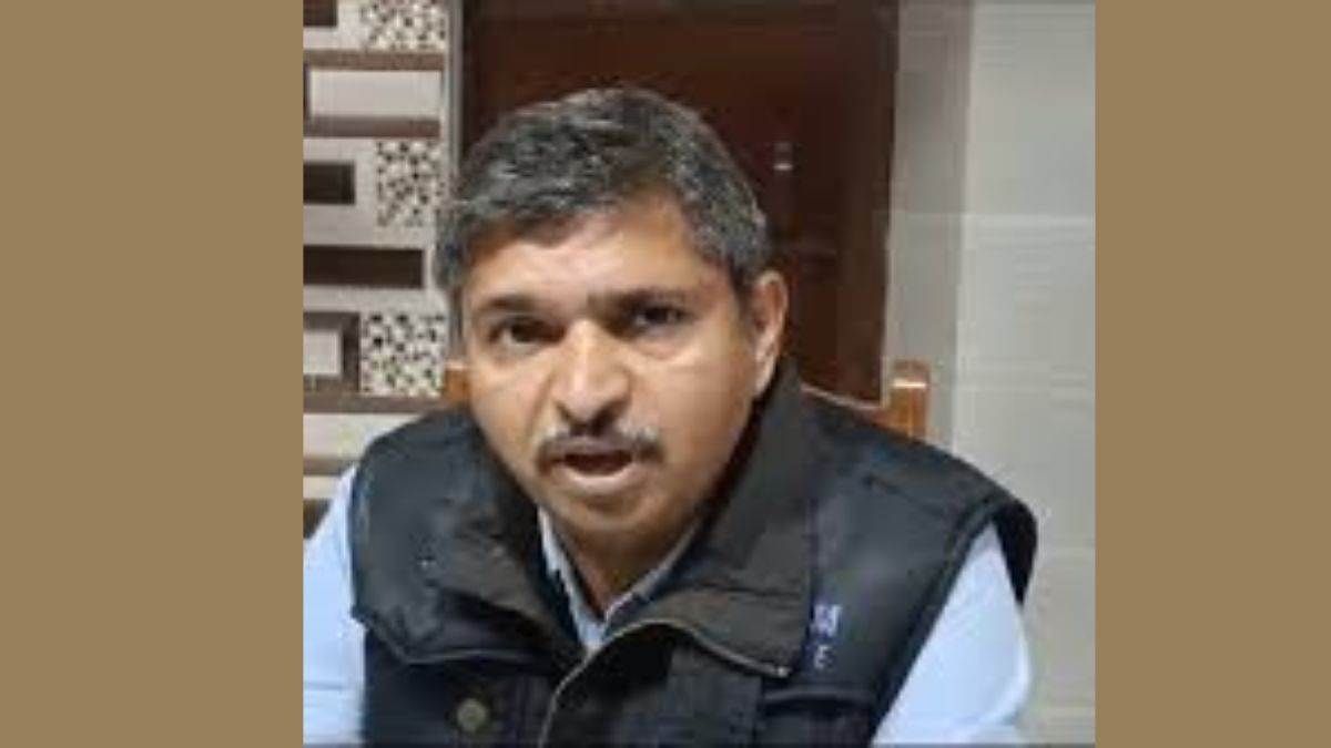 https://www.jagranimages.com/images/newimg/28062025/28_06_2025-sdm_vinay_sambhal_23969935.jpg