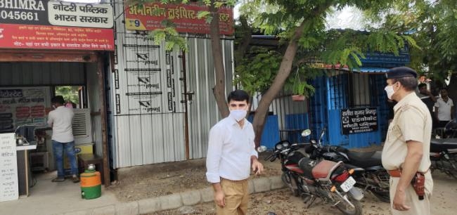 orders to remove illegal kiosks from the parking of narwana mini secretariat